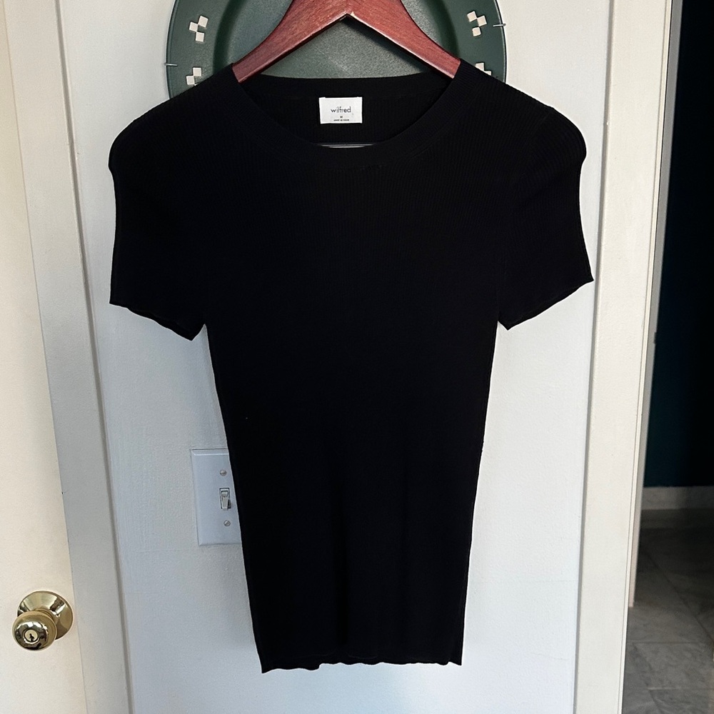 Wilfred Black Short Sleeve Tee